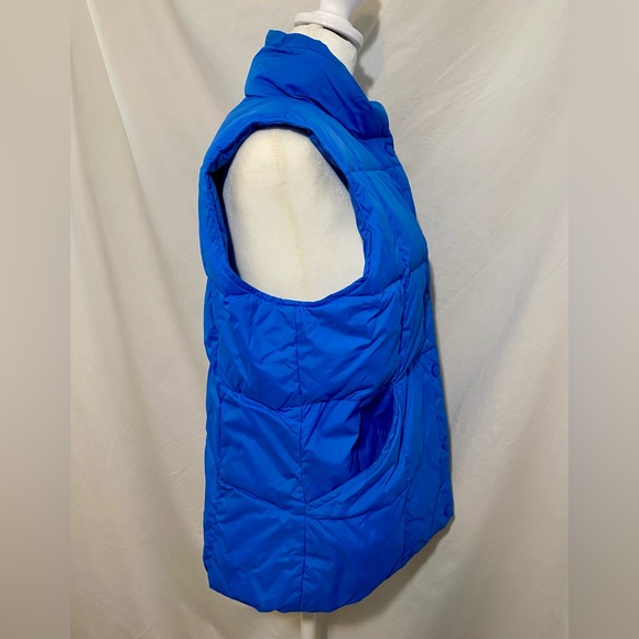 Land’s End Vest - Picture 2 of 8